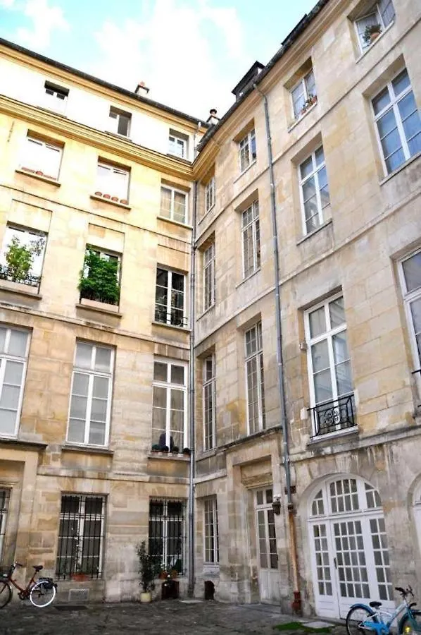 Marais Rooftop 아파트