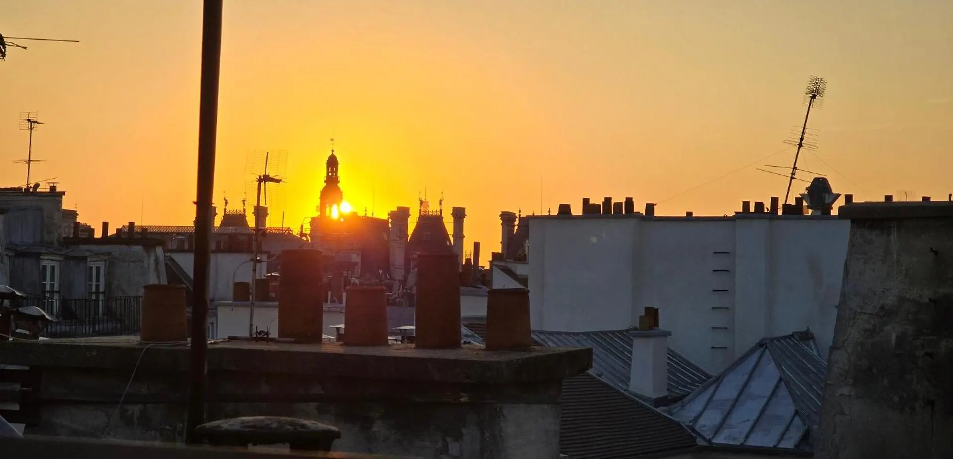 Marais Rooftop * Paris